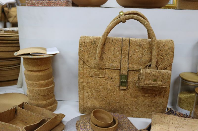 Cork leather application2